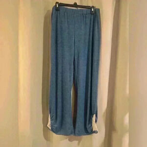 Womens NWT Blue Aster Casual Pants